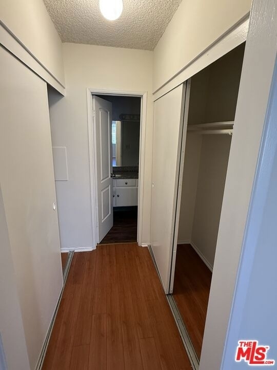 18444 Collins Street - Photo 7