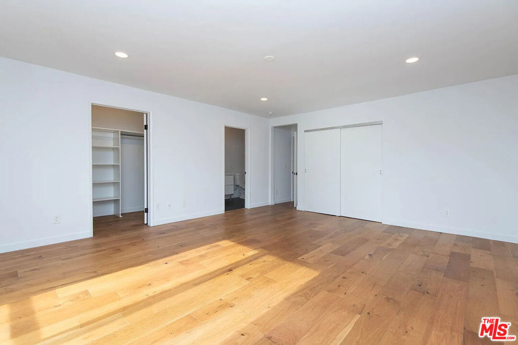 3933 Marathon Street - Photo 3