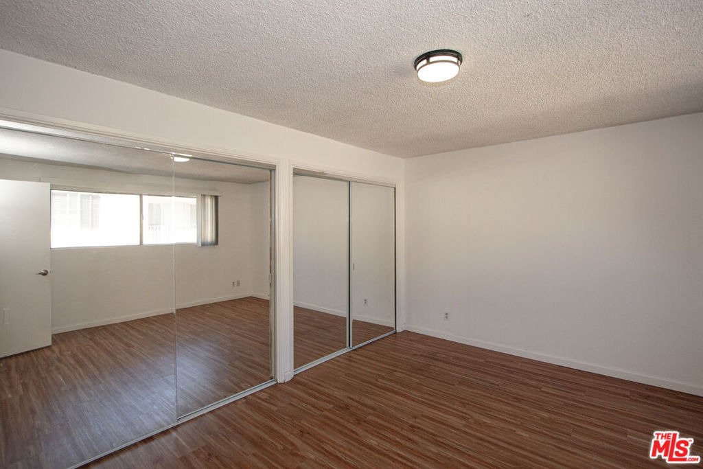 11515 Ohio Avenue - Photo 10