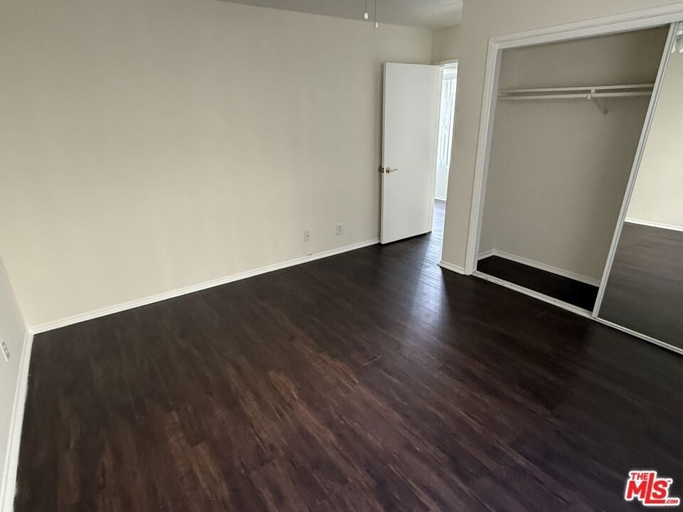 18600 Burbank Boulevard - Photo 6