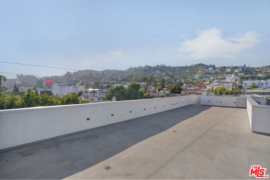 8210 Fountain Avenue - Photo 21