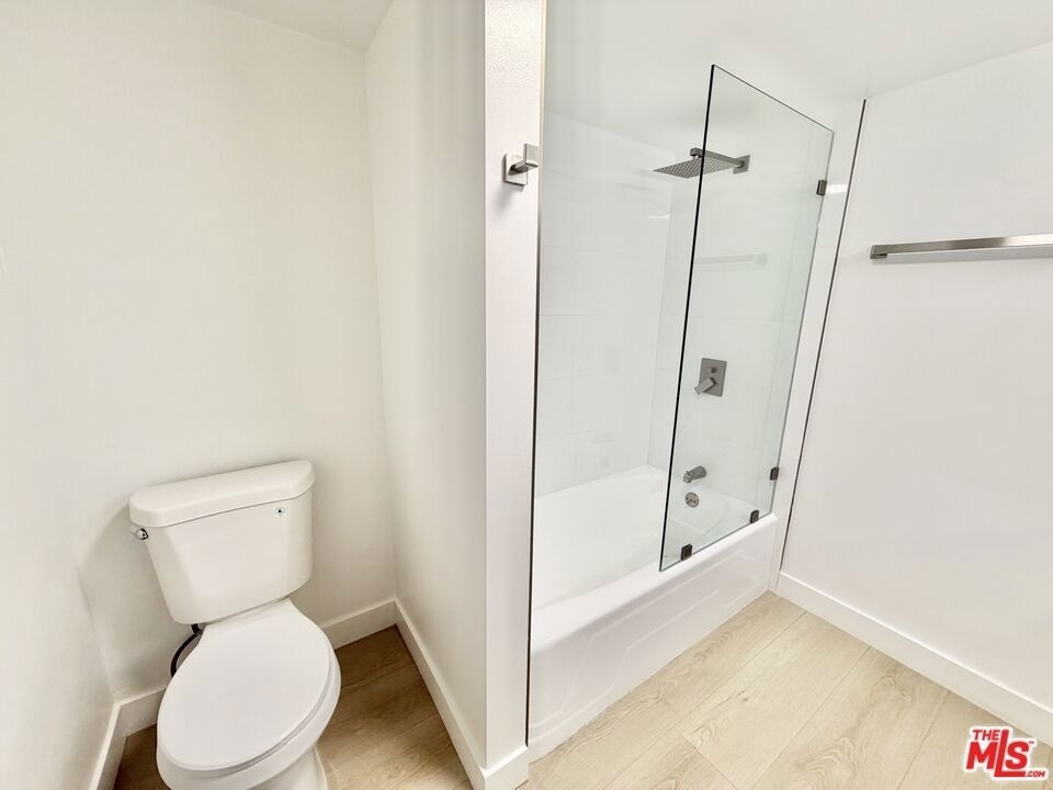 468 S Roxbury Drive - Photo 16