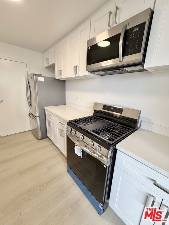 468 S Roxbury Drive - Photo 4