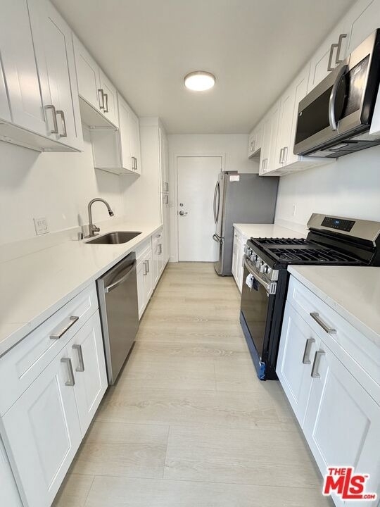 468 S Roxbury Drive - Photo 5