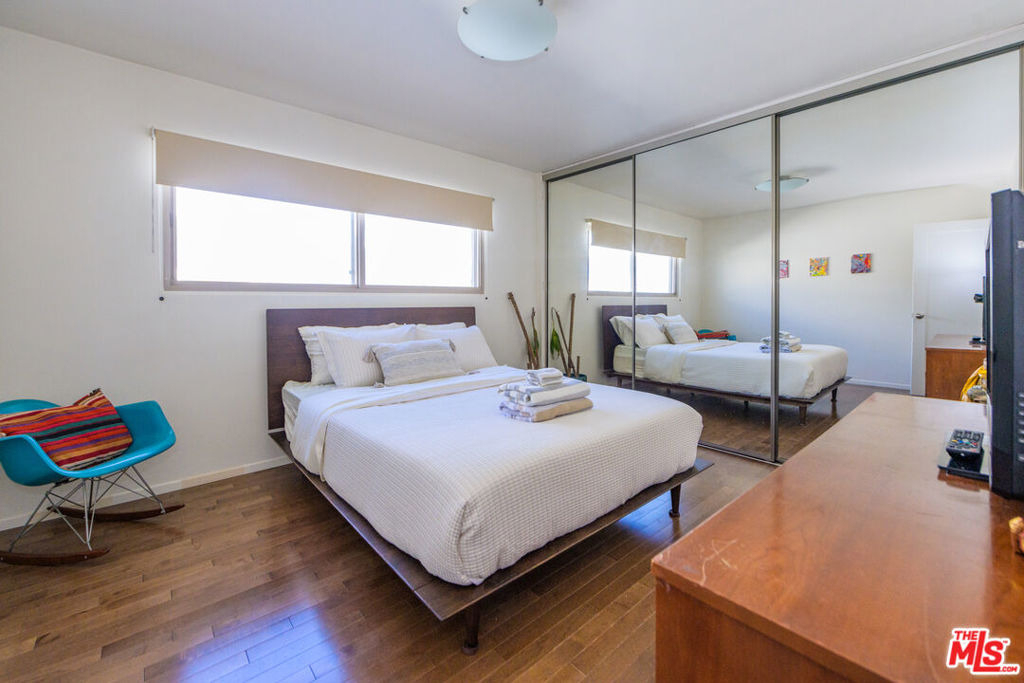 241 Rees Street - Photo 34