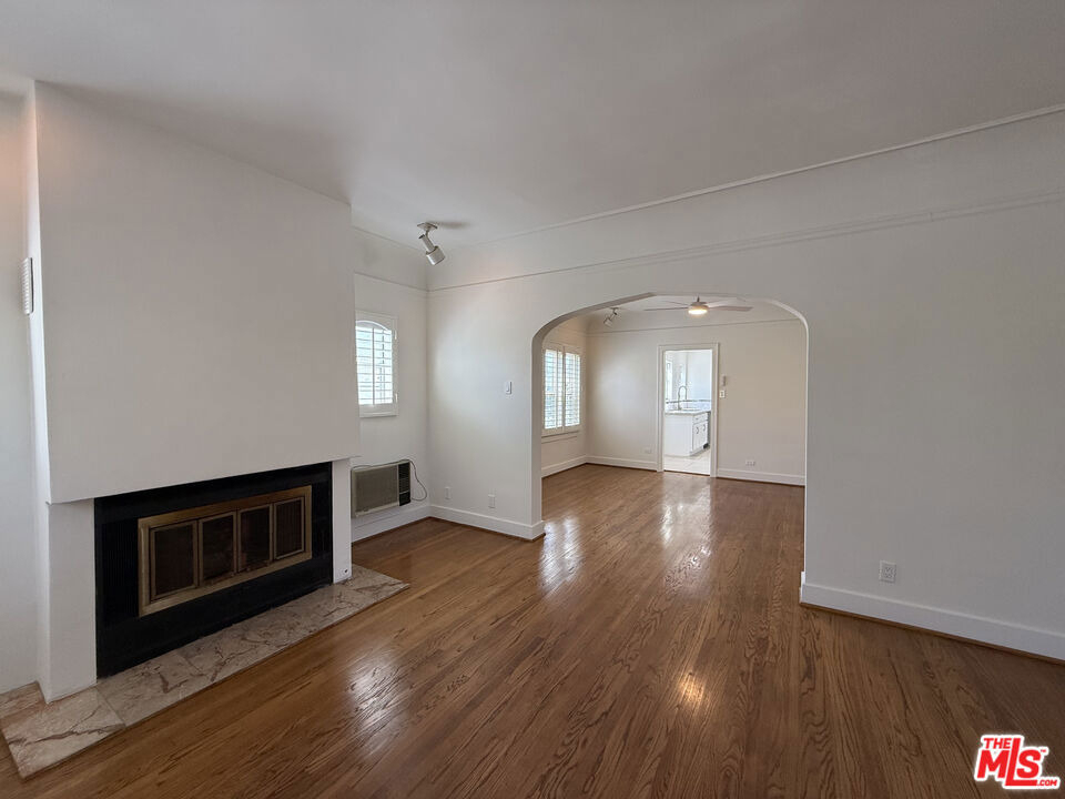1249 S Tremaine Avenue - Photo 9