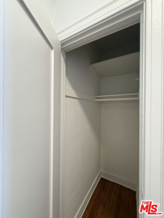 1249 S Tremaine Avenue - Photo 3