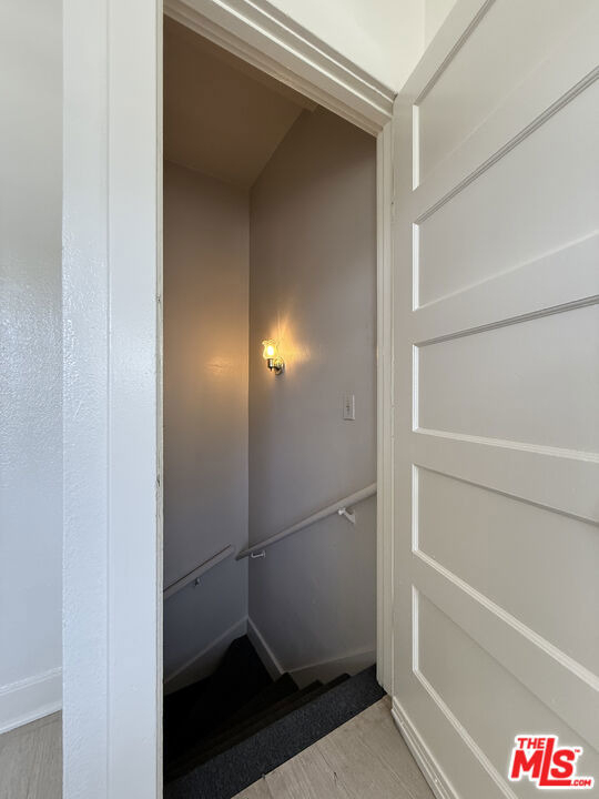 1249 S Tremaine Avenue - Photo 30