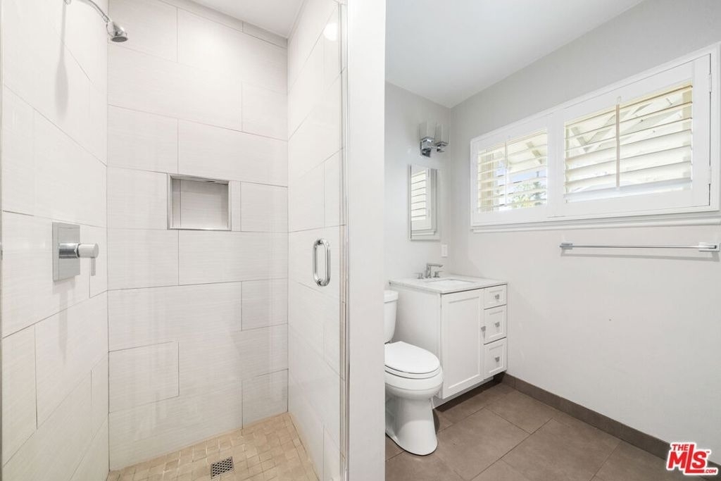13453 Debby Street - Photo 37