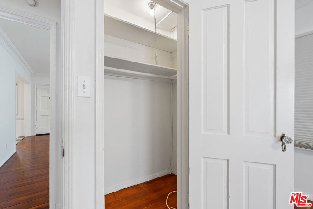 180 N Clark Drive - Photo 11