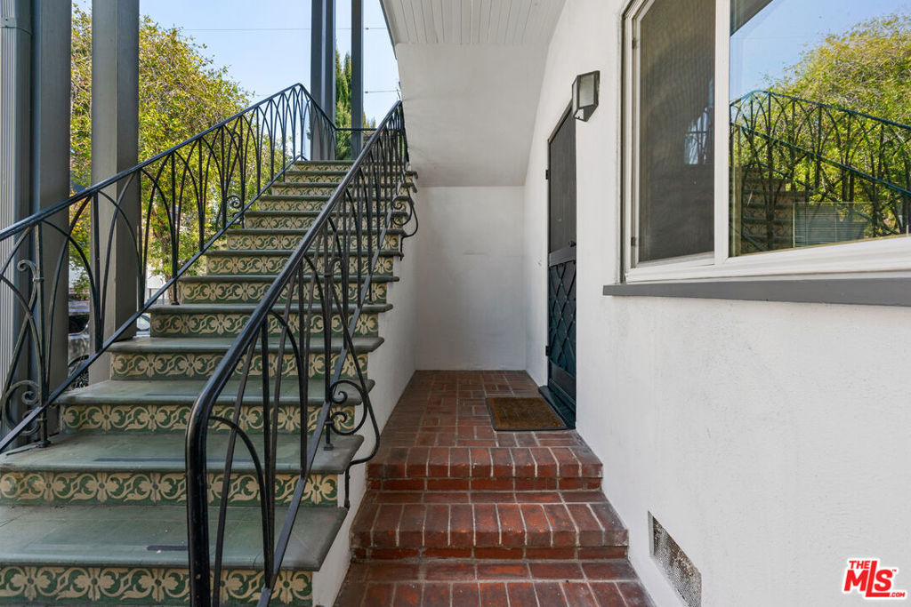 180 N Clark Drive - Photo 1