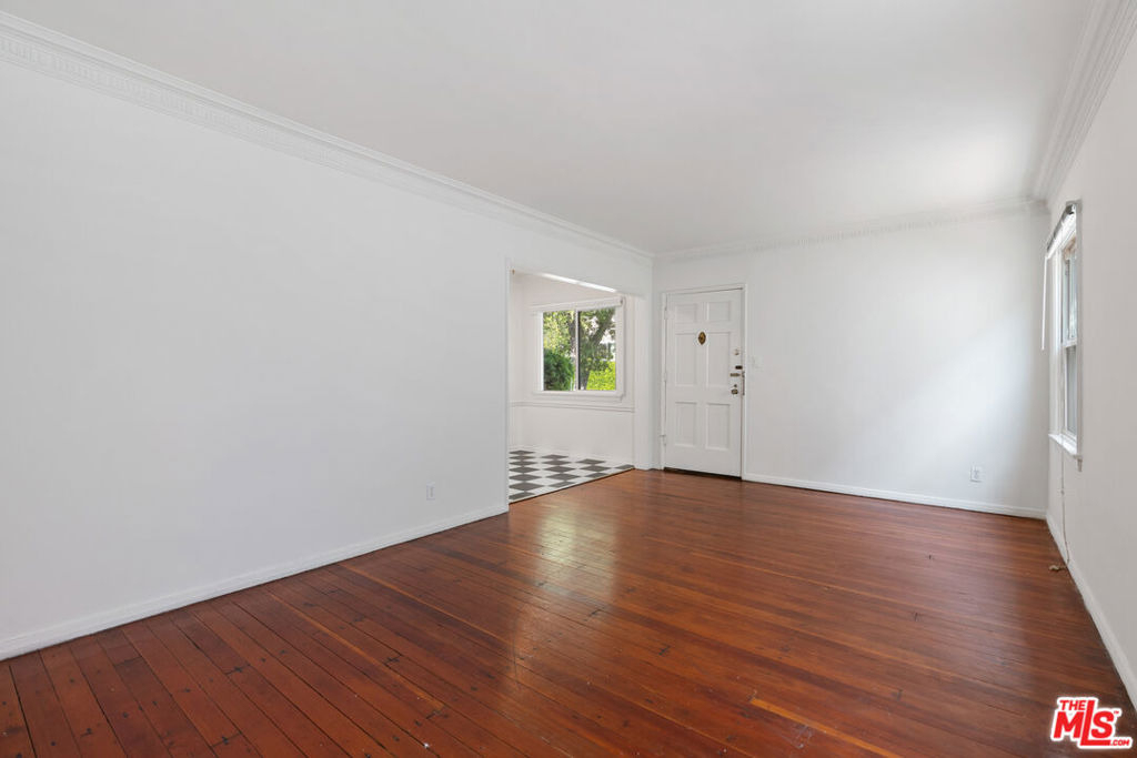 180 N Clark Drive - Photo 3