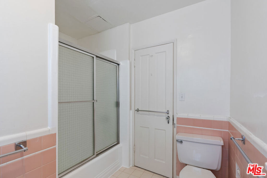 180 N Clark Drive - Photo 15