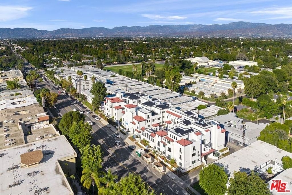 5020 Woodman - Photo 32