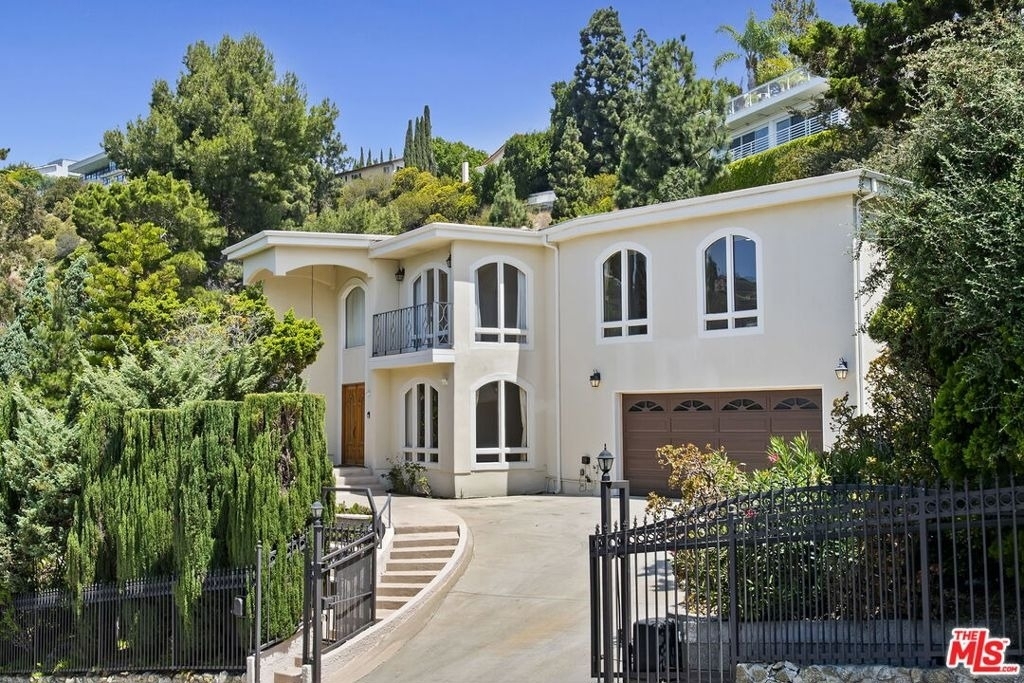 7863 Electra Drive - Photo 0