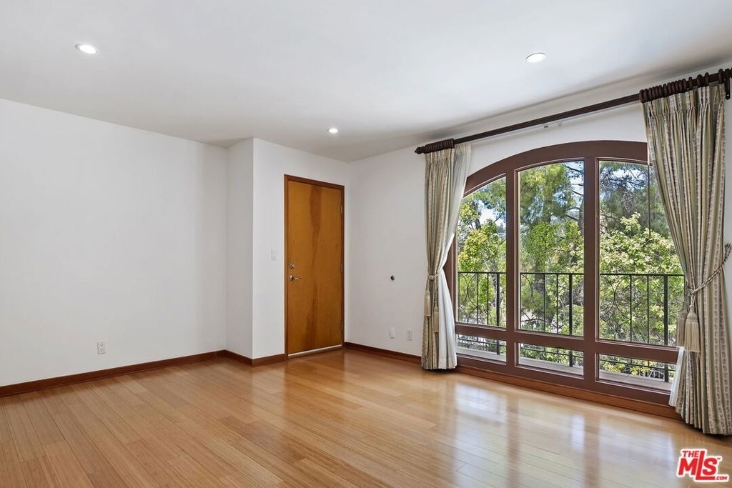 7863 Electra Drive - Photo 8