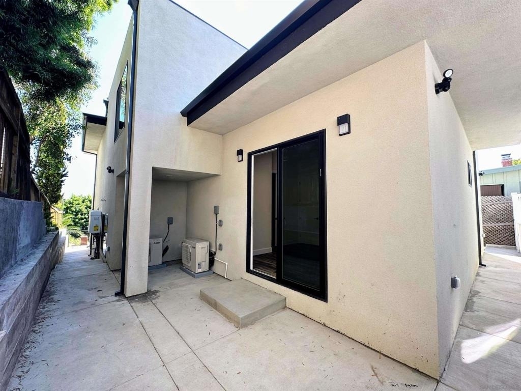 426 Sloane Ave - Photo 12