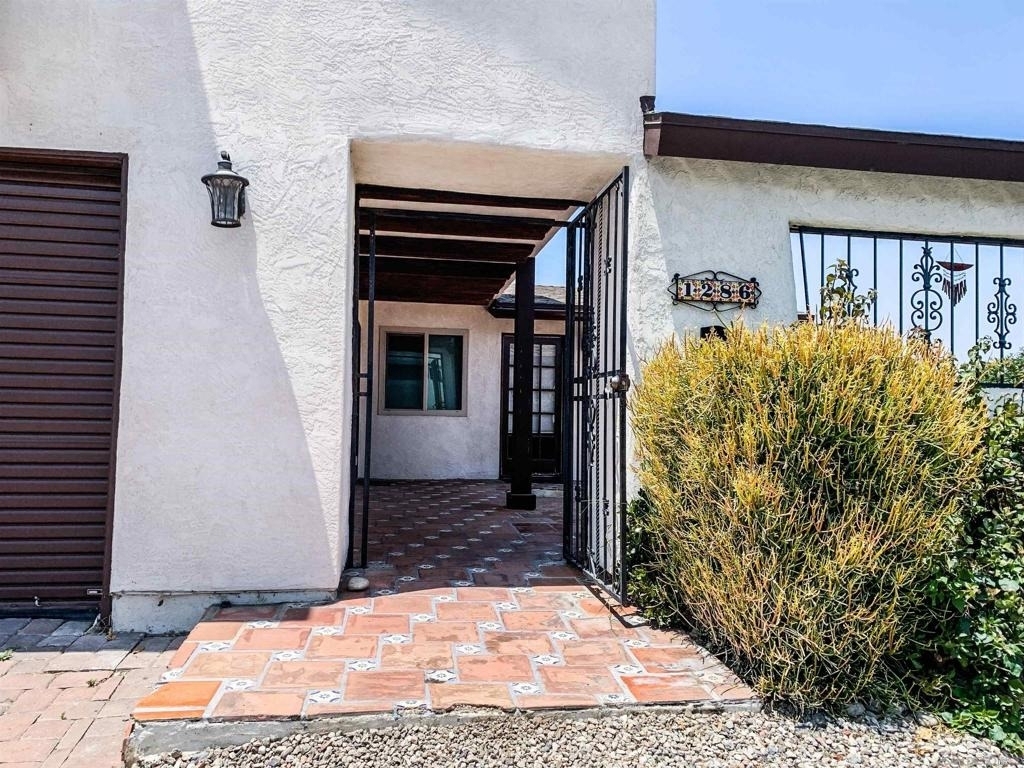1286 Otono St - Photo 1