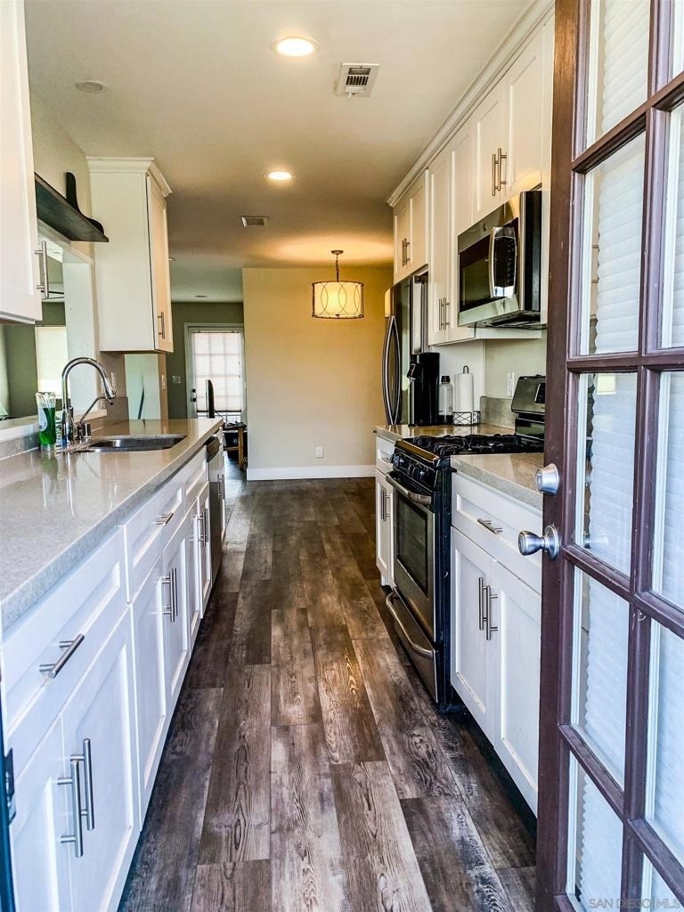 1286 Otono St - Photo 10