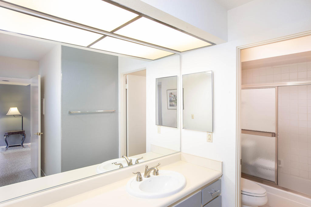 255 E Avenida Granada - Photo 9