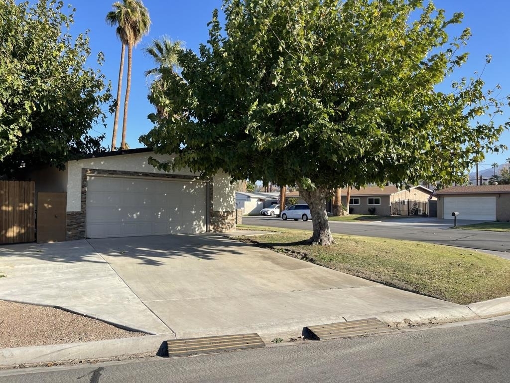 74110 Erin Street - Photo 1