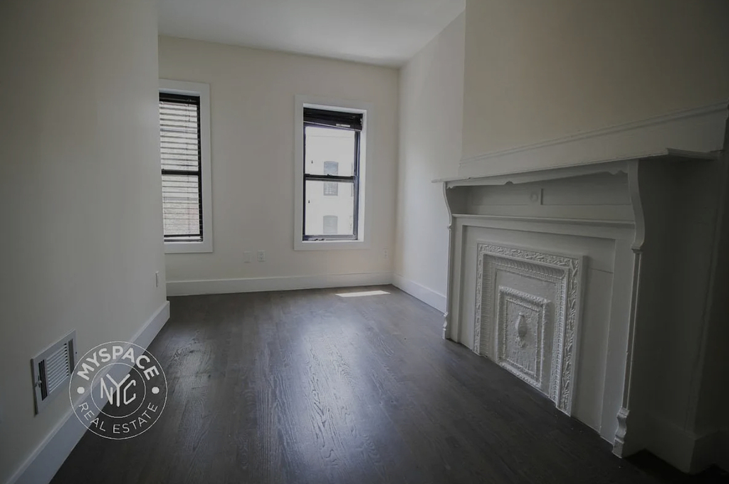364 Bainbridge Street - Photo 1