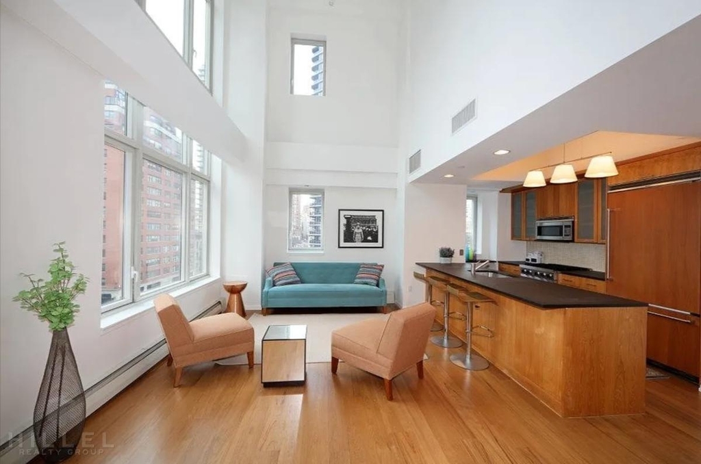 E 59th St. - Photo 4