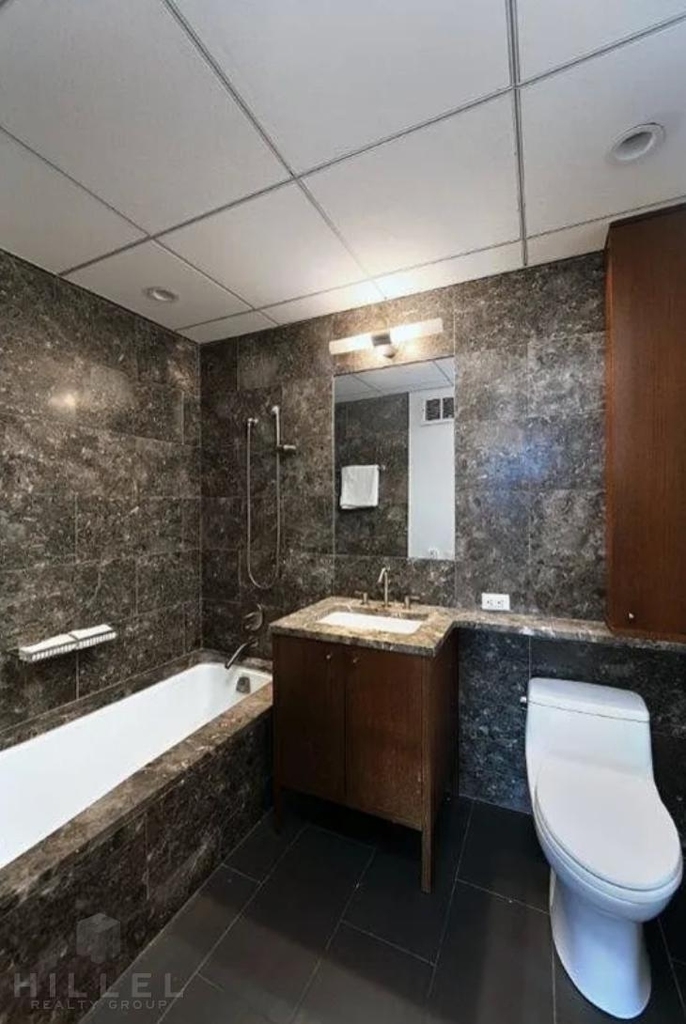 E 59th St. - Photo 8