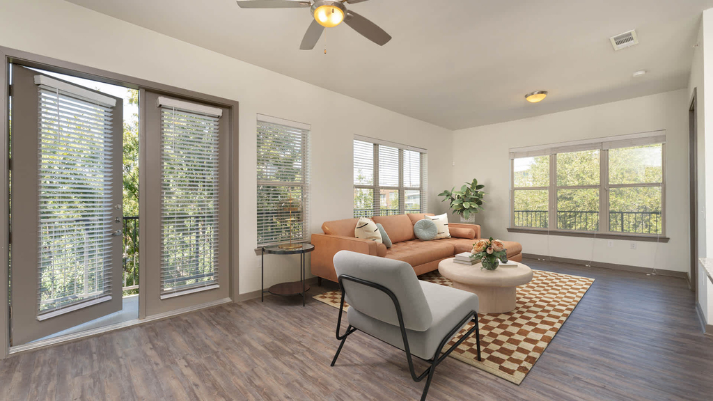 7929 Churchill Way - Photo 14