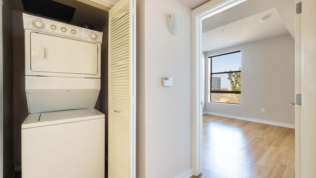 1050 Wilshire Blvd - Photo 29