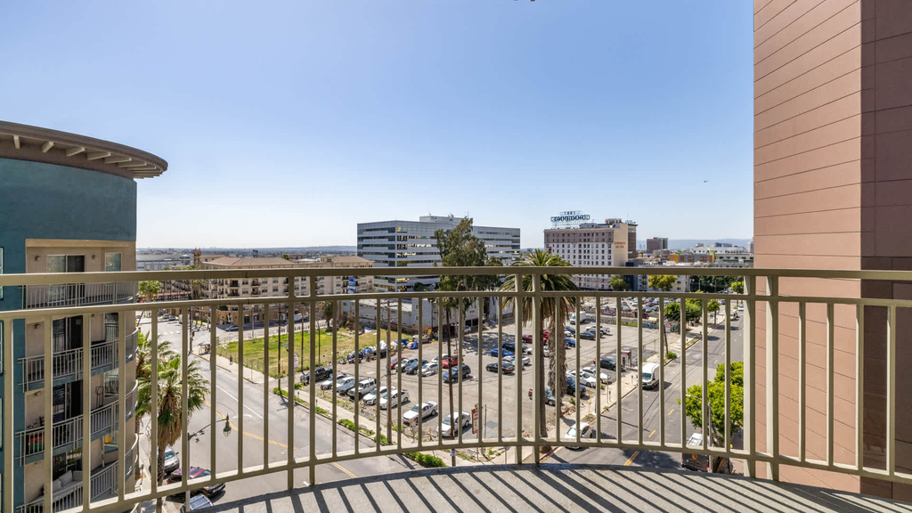 1050 Wilshire Blvd - Photo 21