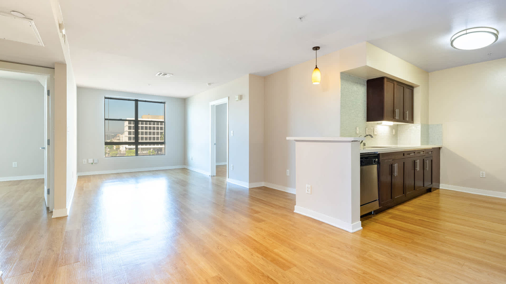 1050 Wilshire Blvd - Photo 15
