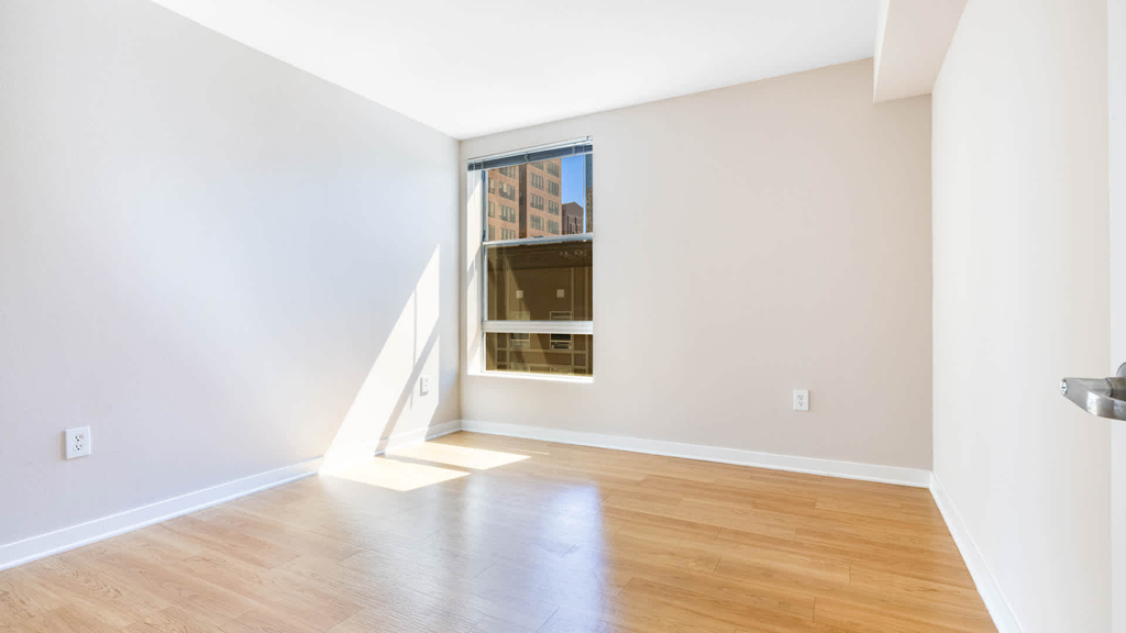 1050 Wilshire Blvd - Photo 33