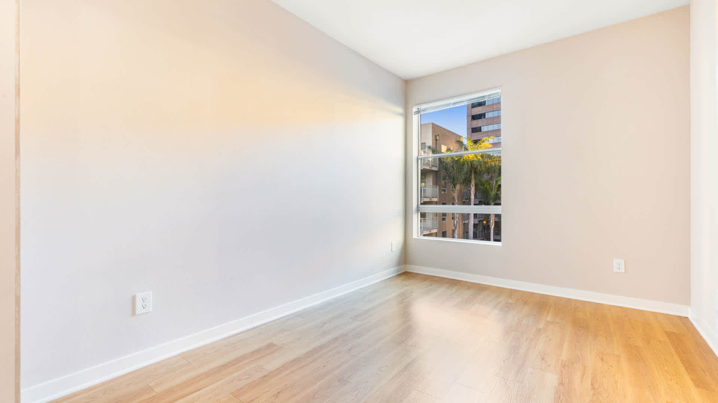 1050 Wilshire Blvd - Photo 38