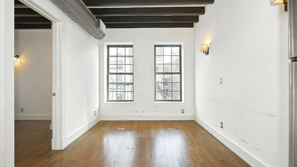 16-48 Norman St 11385 - Photo 3