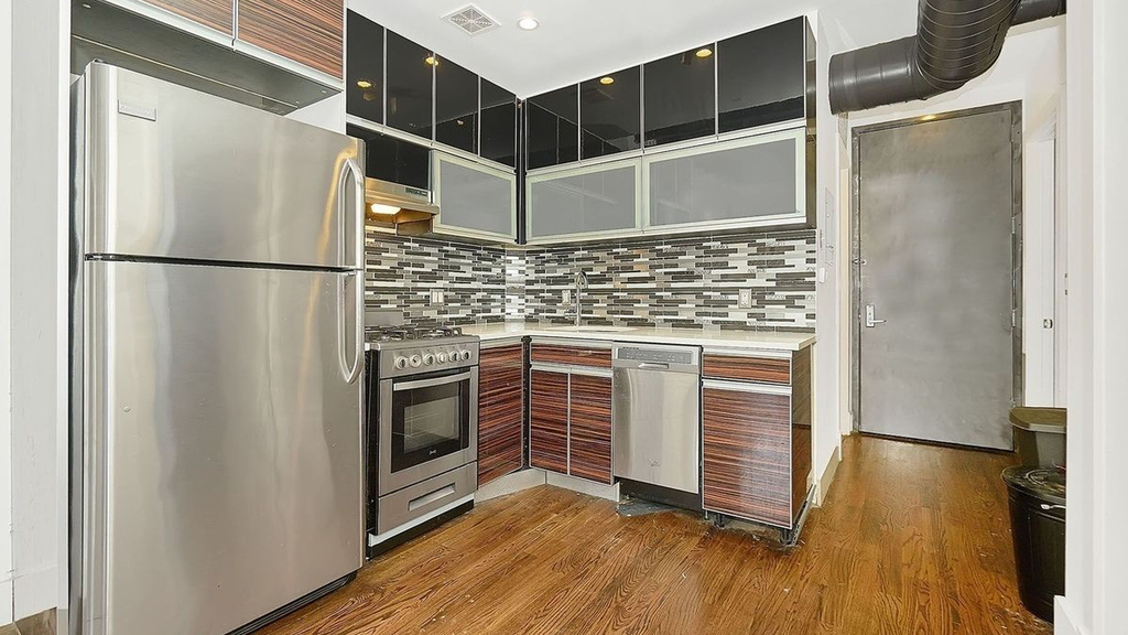 16-48 Norman St 11385 - Photo 13