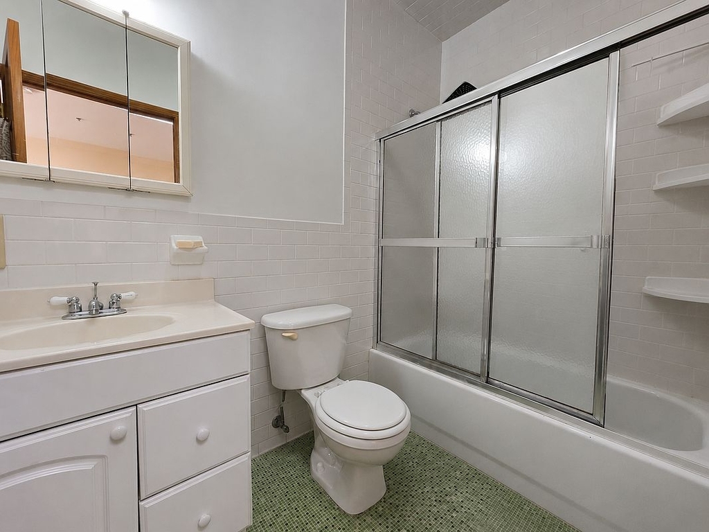47th Street - Photo 6