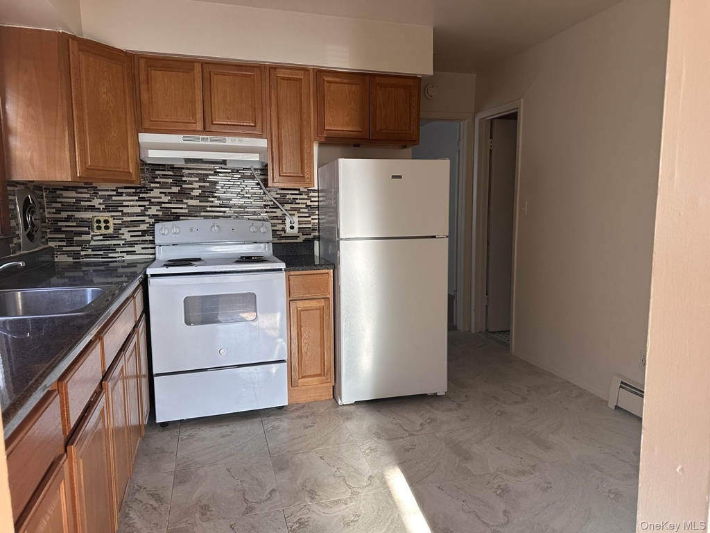 45 Benedict Avenue - Photo 1