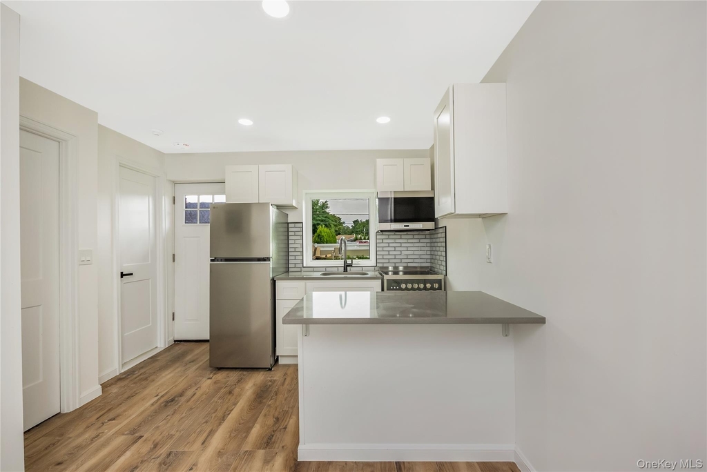 29 Tyler Street - Photo 3
