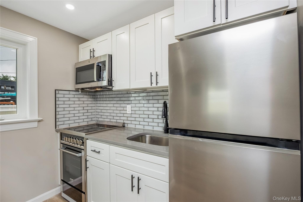 29 Tyler Street - Photo 1