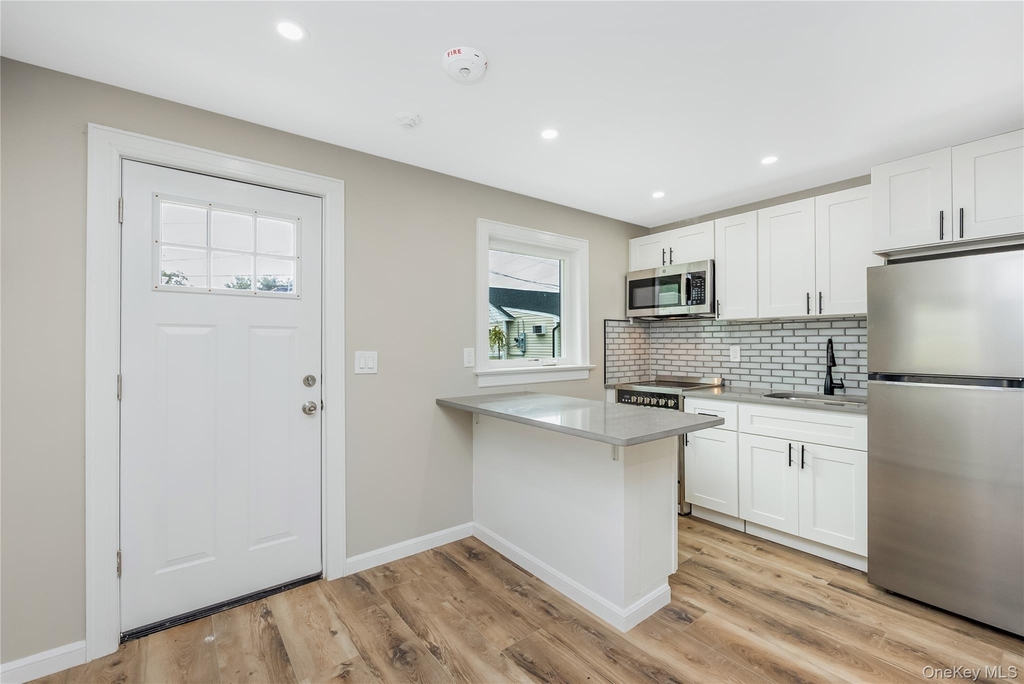 29 Tyler Street - Photo 6