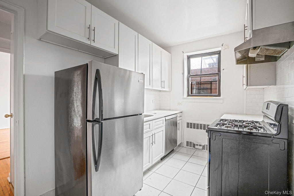 143-50 Hoover Avenue - Photo 8