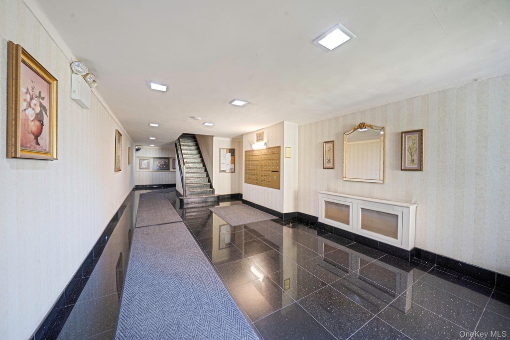 143-50 Hoover Avenue - Photo 2