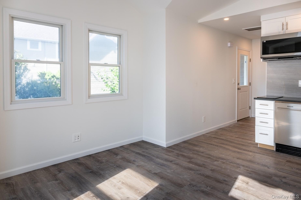 43 N Midland Avenue - Photo 7