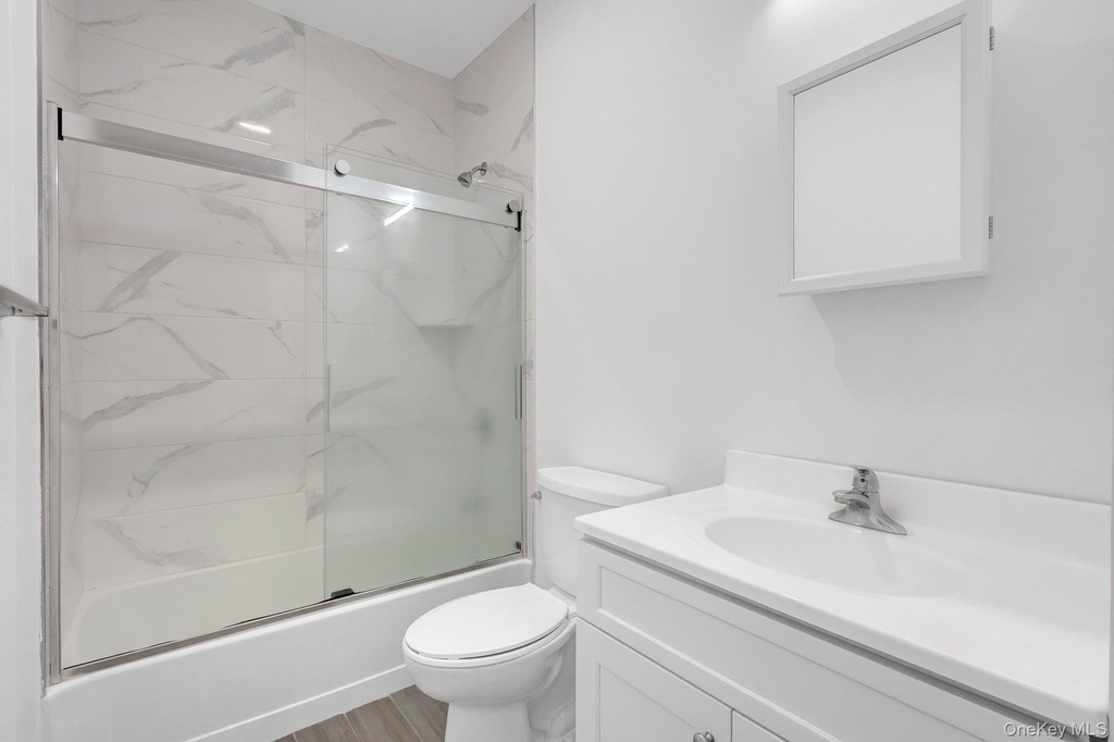 136 Rockaway Avenue - Photo 11