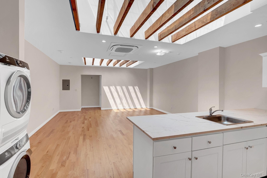 136 Rockaway Avenue - Photo 1