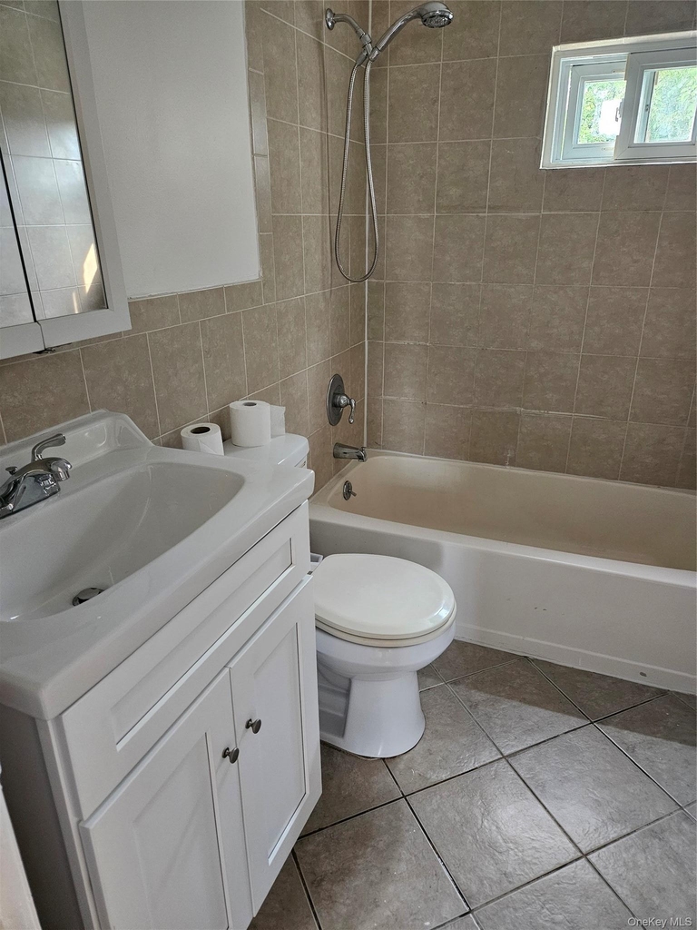 14424 223rd Street - Photo 2