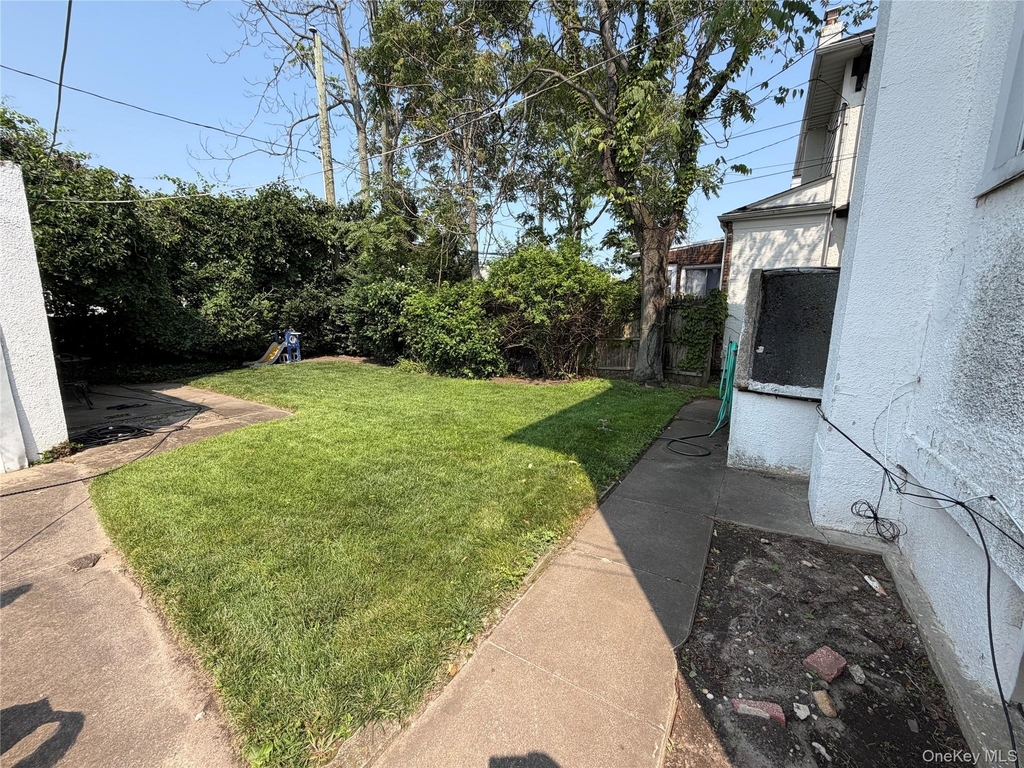 527 W Beech Street - Photo 14