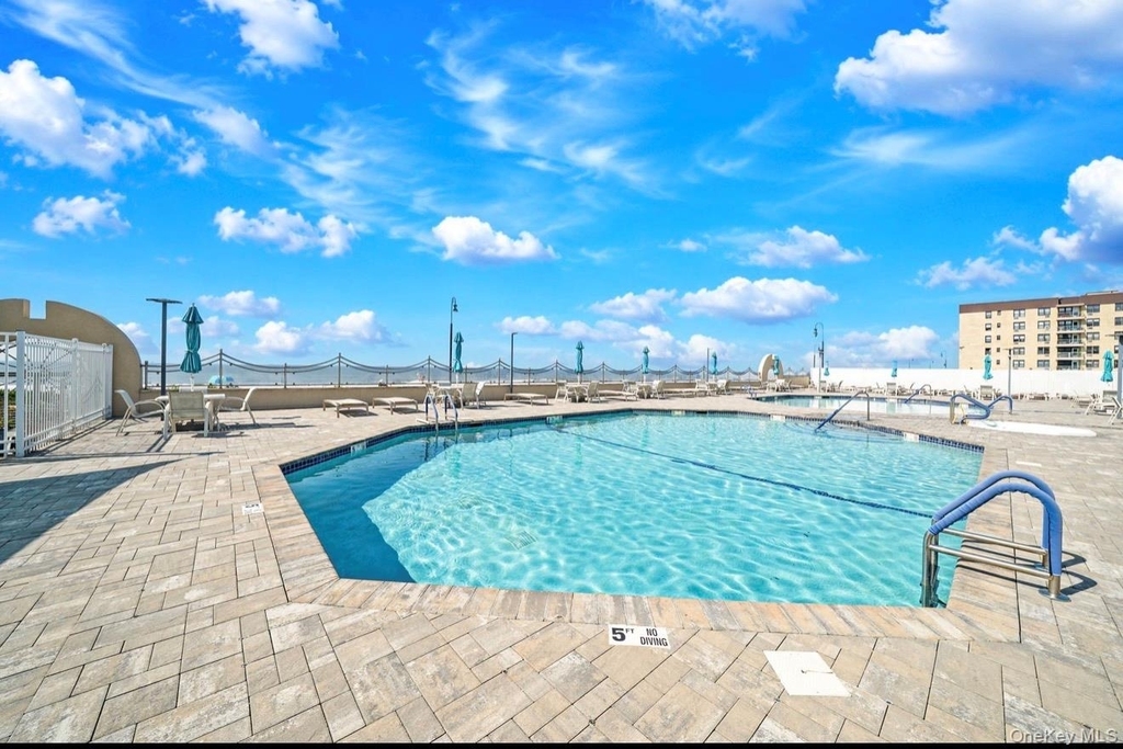 360 Shore Road - Photo 15
