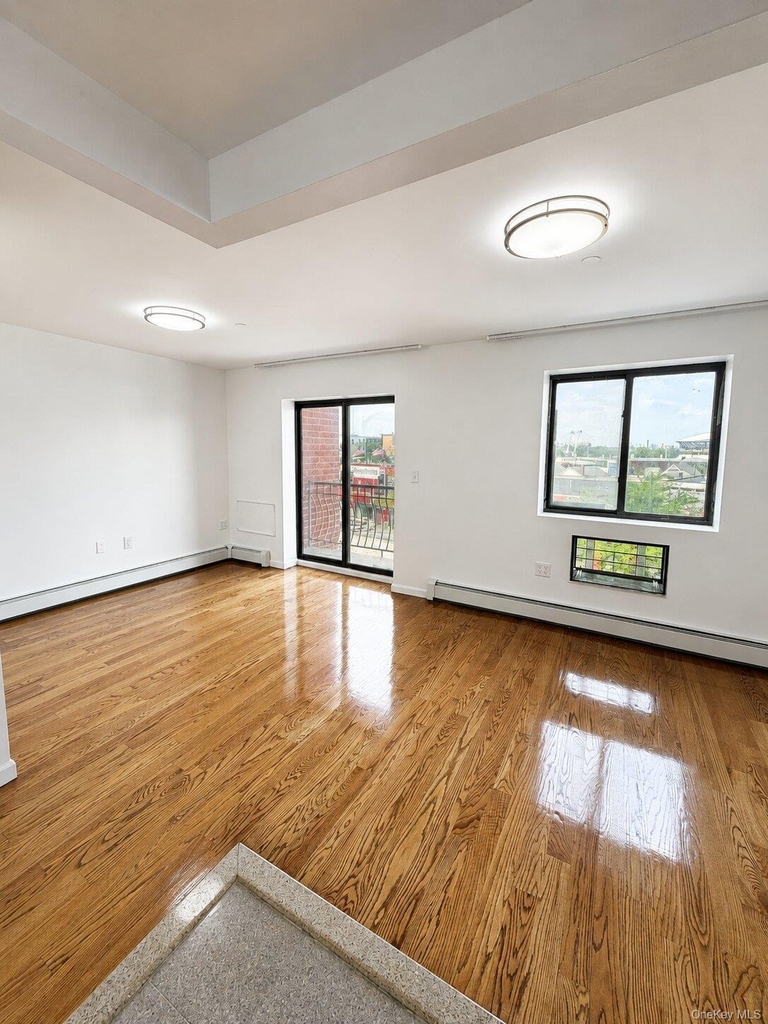 42-03 College Point Boulevard - Photo 2